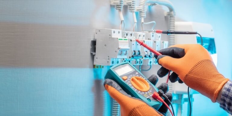 Na czym polega obsługa elektryczna przepompowni?